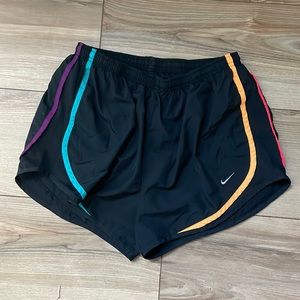 Dri fit Nike shorts with multicolor piping